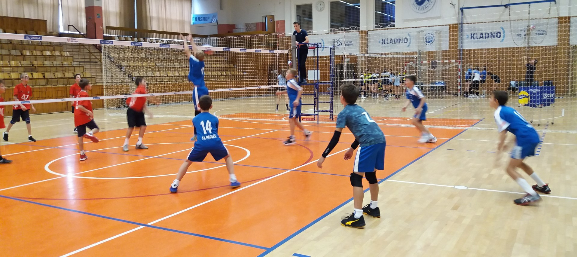 Šestkové postavení volejbal - přebíhání hráčů ve volejbale